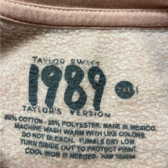 Taylor Swift 1989 Taylor’s Version Graphic Sweatshirt Women XXL Pink Music - Picture 8 of 9